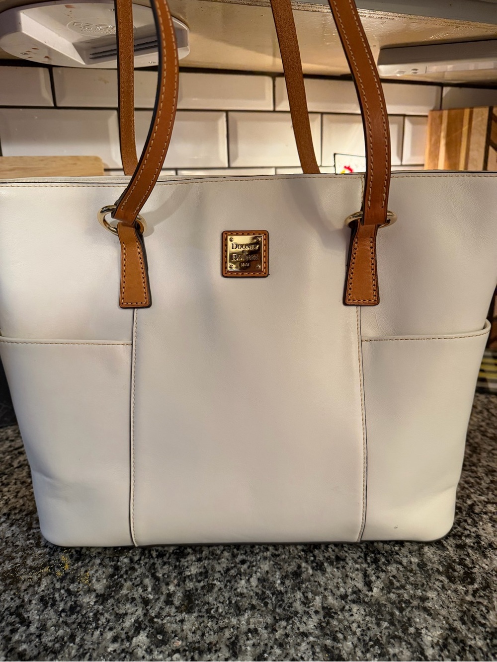 Dooney and Bourke Classic large tote. EUC